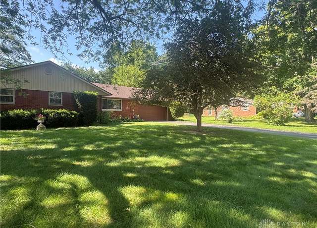 Property at 340 Essex Dr, Tipp City, OH 45371, 4 beds, 2 baths