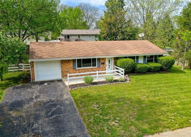 Property at 331 Woodlawn Dr, Fairborn, OH 45324, 3 beds, 1 bath