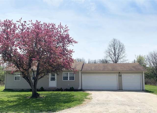 Property at 3177 W Jackson Rd, Springfield, OH 45502, 3 beds, 1 bath