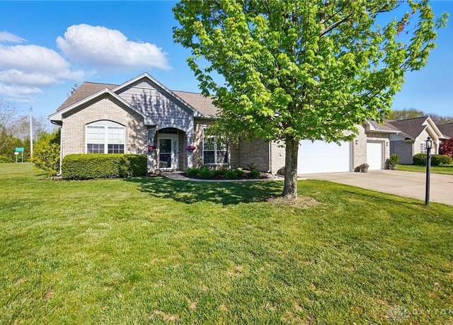 Property at 2613 Quail Run Dr, Fairborn, OH 45324, 3 beds, 2 baths