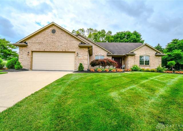 Property at 2690 Langtree Ln, Washington Twp, OH 45458, 3 beds, 2 baths