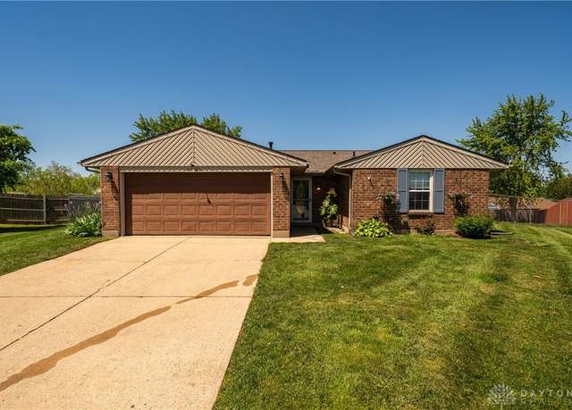 Property at 6101 Little Creek Ct, Huber Heights, OH 45424, 3 beds, 2 baths