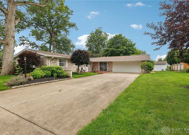 Property at 282 Hickory Dr, Greenville, OH 45331, 3 beds, 2 baths
