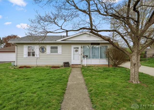 Property at 423 Ackerman Pl, Xenia, OH 45385, 3 beds, 1 bath