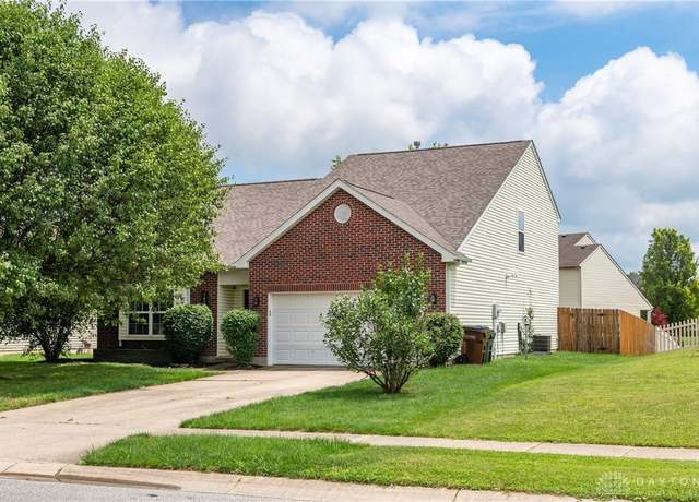 Property at 160 Worthington Dr, Germantown, OH 45327, 3 beds, 2.5 baths