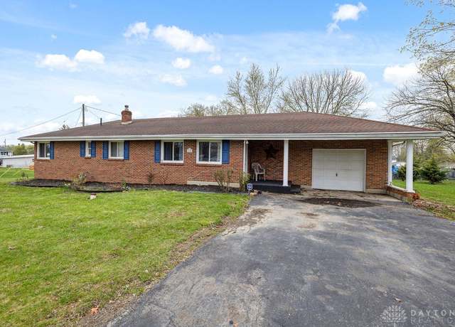 Property at 1655 Parkridge Dr, Springfield, OH 45506, 3 beds, 2 baths