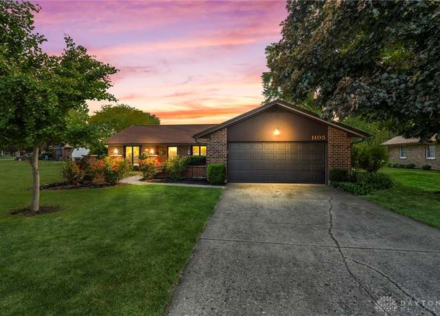 Property at 1105 Scenic Ct, Troy, OH 45373, 3 beds, 2 baths