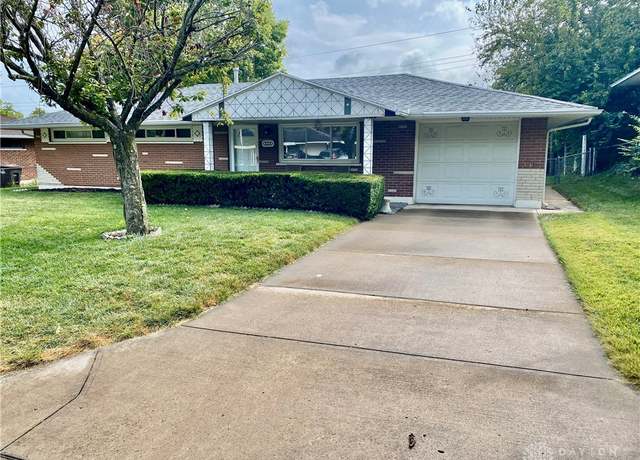 Property at 624 Skyview Dr, Dayton, OH 45449, 3 beds, 1.5 baths