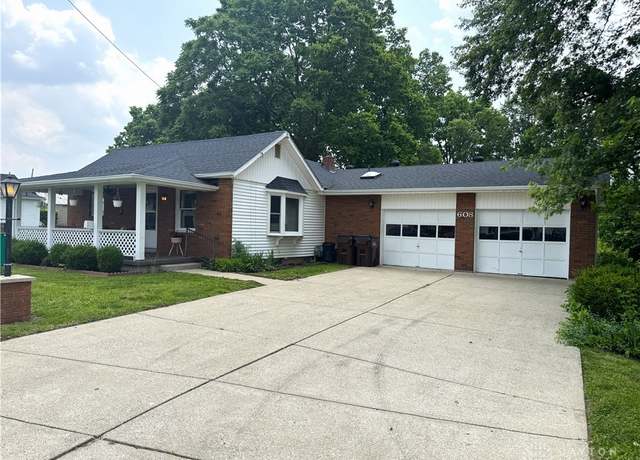 Property at 608 Park Ave, Franklin, OH 45005, 2 beds, 2.5 baths