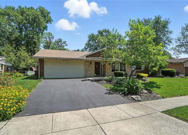 Property at 5124 Cloudsdale Dr, Kettering, OH 45440, 3 beds, 2.5 baths
