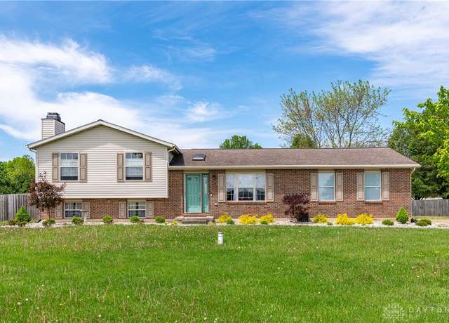 Property at 9673 Dayton Greenville Pike, Brookville, OH 45309, 3 beds, 2.5 baths