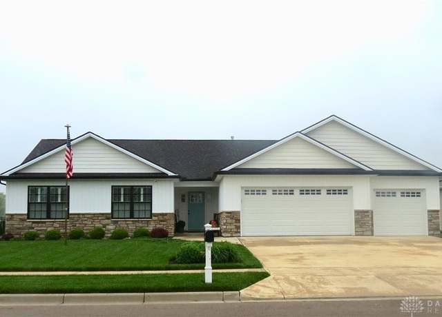 Property at 546 Loxley Ln, Troy, OH 45373, 2 beds, 2 baths