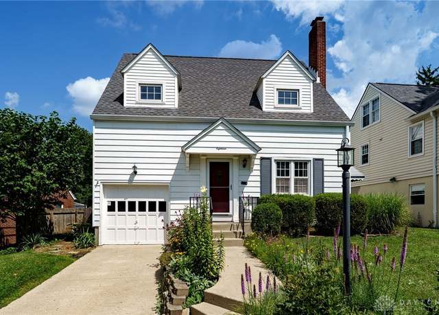 Property at 18 Acacia Dr, Oakwood, OH 45409, 3 beds, 1.5 baths