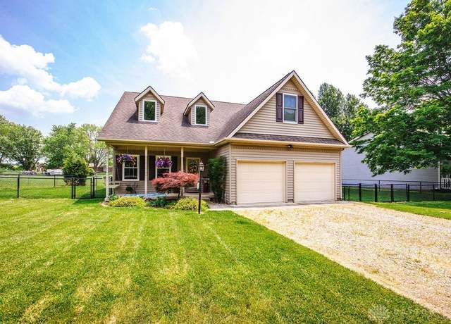 Property at 186 Hatchet Dr, Eaton, OH 45320, 3 beds, 2.5 baths