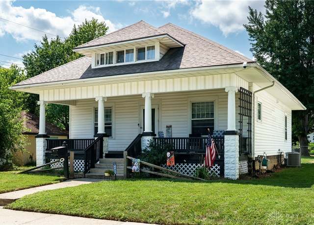 Property at 1121 Elm St, Springfield, OH 45503, 4 beds, 1 bath