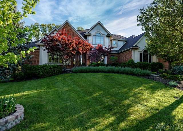 Property at 1032 Whispering Pines Ln, Washington Twp, OH 45458, 5 beds, 4.5 baths