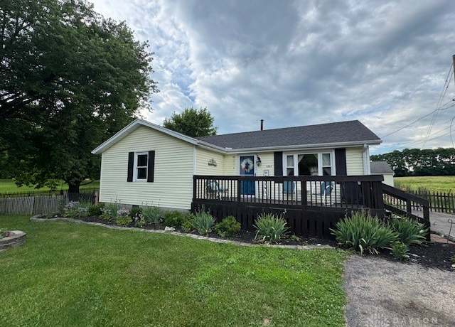 Property at 3862 Moorefield Rd, Springfield, OH 45502, 4 beds, 1 bath