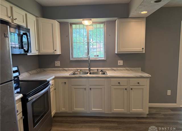 Property at 4131 Merryfield Ave, Dayton, OH 45416, 3 beds, 1 bath