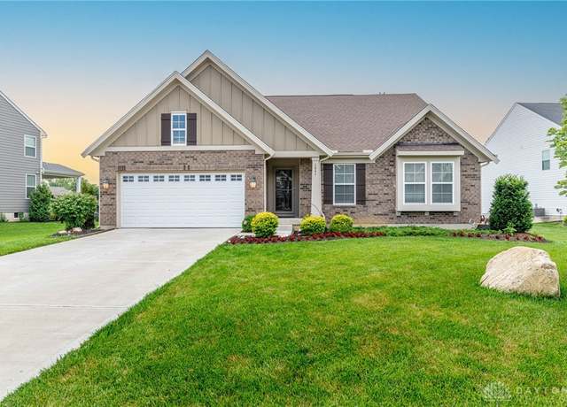 Property at 1641 Red Oak Dr, Sugarcreek Twp, OH 45305, 4 beds, 3 baths