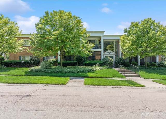 Property at 3371 Southdale Dr #4, Kettering, OH 45409, 3 beds, 2 baths