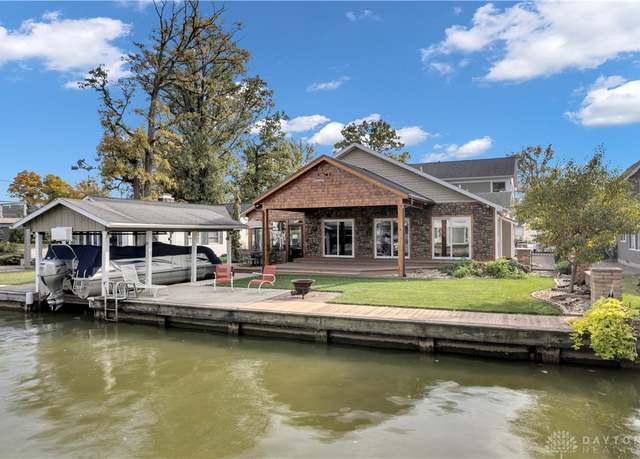 Property at 10402 Buckeye Dr, Huntsville, OH 43324, 4 beds, 3 baths