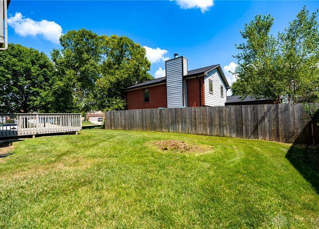 Property at 306 Pauly Dr, Englewood, OH 45315, 4 beds, 3.5 baths
