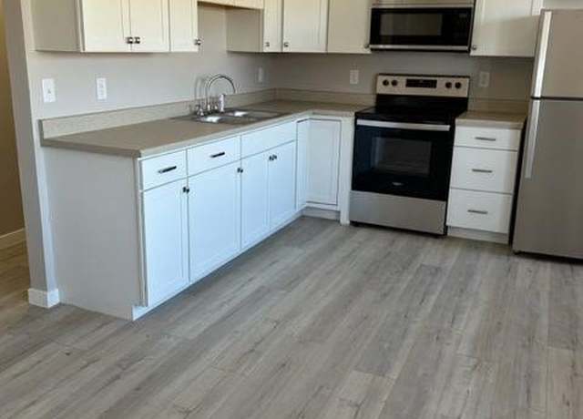 Property at 1401 Superior Ave, Dayton, OH 45402, 8 beds, 4 baths