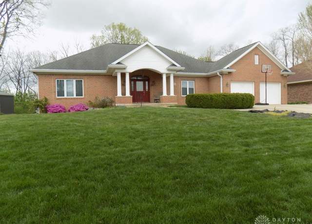 Property at 1960 Kitty Hawk Dr, Xenia, OH 45385, 4 beds, 3.5 baths