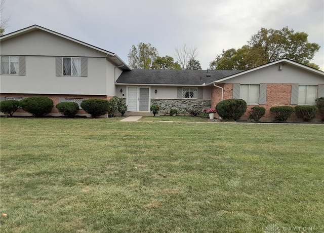 Property at 4852 Little Richmond Rd, Dayton, OH 45426, 4 beds, 3 baths