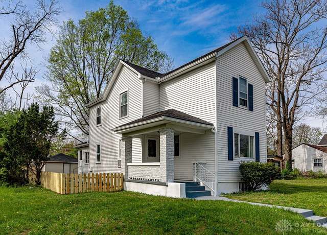 Property at 1716 Oakridge Dr, Dayton, OH 45417, 4 beds, 3 baths