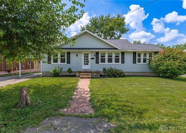 Property at 266 Briarcliff Rd, Dayton, OH 45415, 4 beds, 2 baths