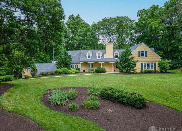 Property at 1919 Tait Circle Rd, Kettering, OH 45429, 4 beds, 4.5 baths