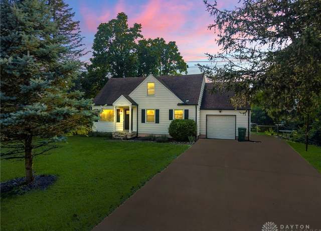 Property at 1653 Milner Dr, Beavercreek, OH 45432, 3 beds, 2 baths