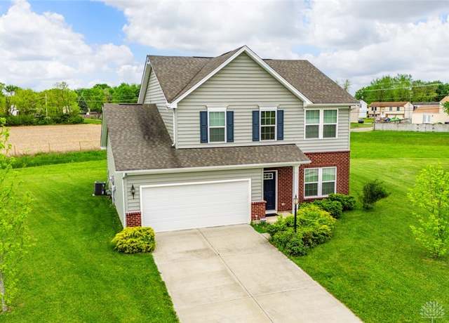 Property at 150 Irongate Dr, Englewood, OH 45322, 3 beds, 2.5 baths