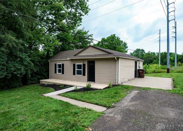 Property at 1717 Pershing Ave, Middletown, OH 45044, 2 beds, 1 bath