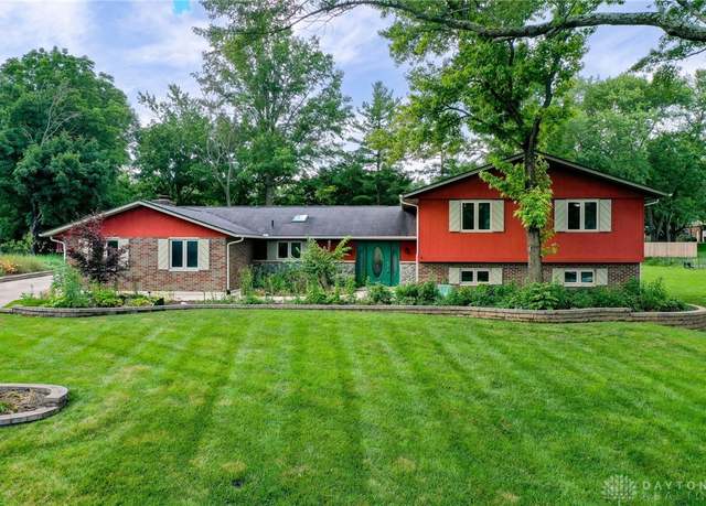 Property at 2835 Tara Trl, Beavercreek, OH 45434, 4 beds, 3 baths
