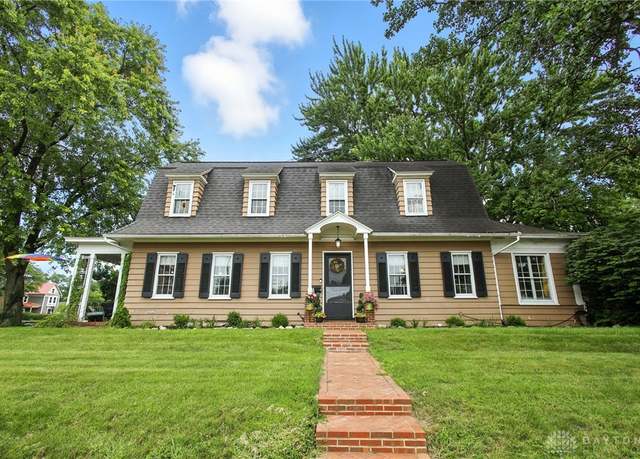 Property at 2201 E High St, Springfield, OH 45505, 4 beds, 3 baths