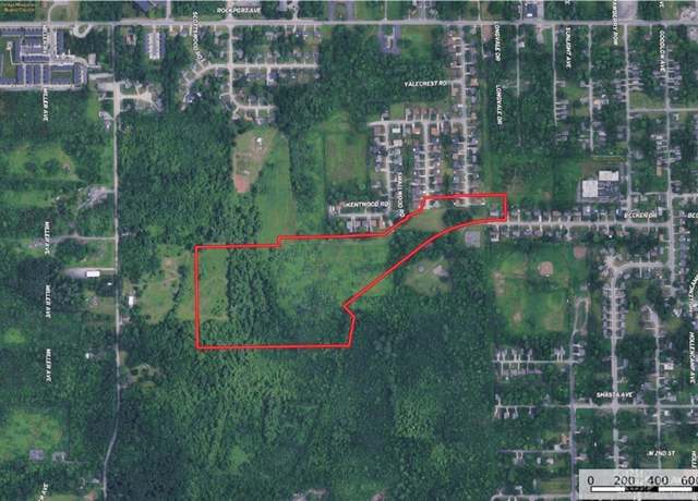 Property at 500 Smallwood Rd, Dayton, OH 45427