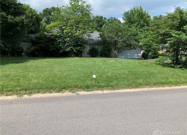 Property at 1221 Wood Mill Trl, Dayton, OH 45459, 4 beds, 2 baths