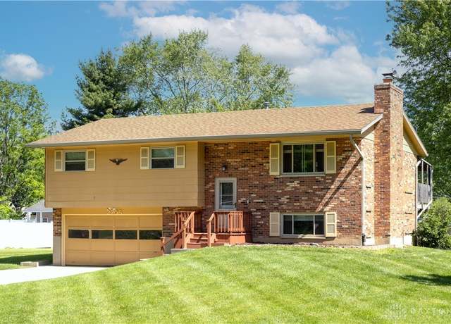 Property at 2706 Coldsprings Dr, Beavercreek, OH 45434, 3 beds, 2 baths
