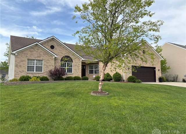 Property at 2234 Oakbrook Blvd, Beavercreek, OH 45434, 4 beds, 3.5 baths