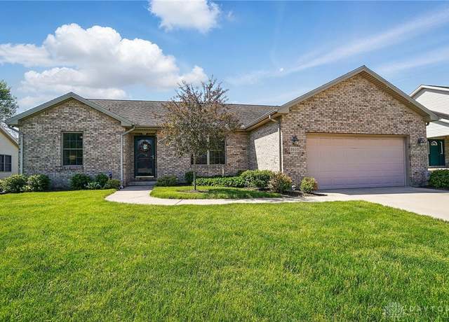 Property at 2610 New Castle Dr, Troy, OH 45373, 3 beds, 2 baths