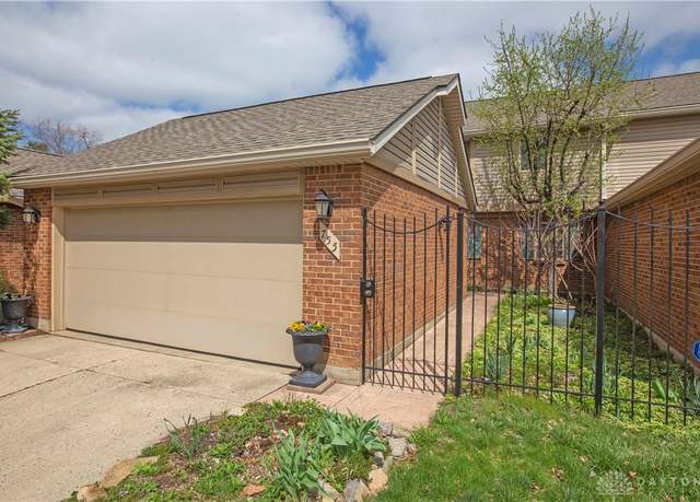 Property at 755 Hidden Cir, Washington Twp, OH 45458, 4 beds, 2.5 baths