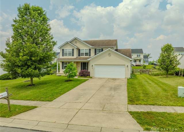 Property at 163 Clubhouse Ln, Lebanon, OH 45036, 4 beds, 2.5 baths