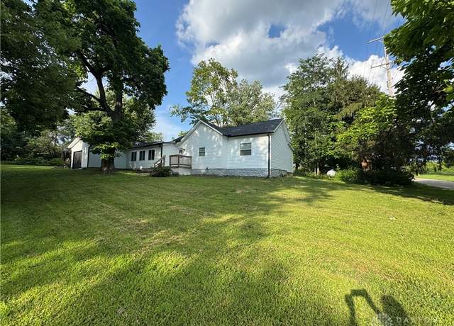 Property at 5540 Broadway Rd, Springfield, OH 45502, 2 beds, 1.5 baths
