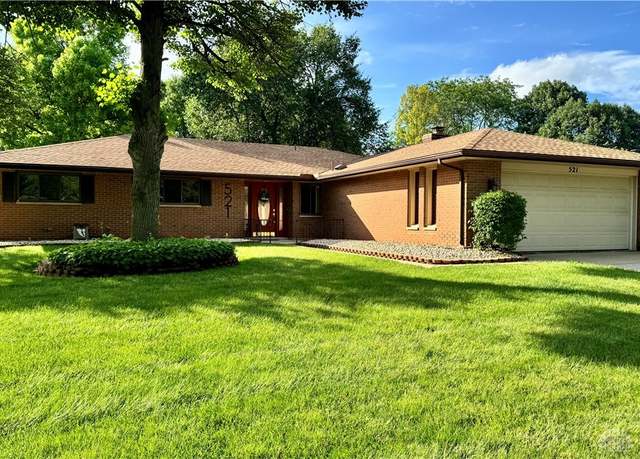 Property at 521 Park Ridge Dr, Centerville, OH 45459, 3 beds, 2 baths