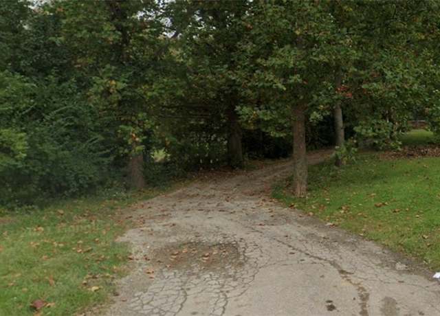 Property at 262 E Social Row Rd, Washington Twp, OH 45458
