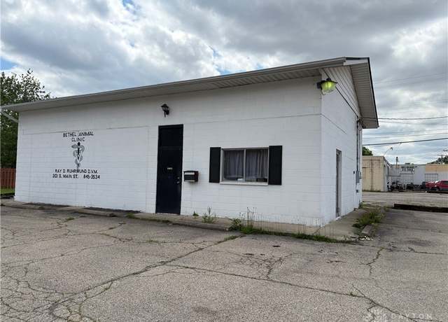 Property at 301 S Main St, New Carlisle, OH 45344, 1 bed, 1 bath