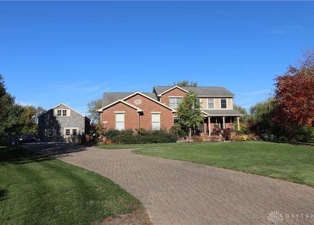 Property at 9543 Hacker Farm Ln, Centerville, OH 45458, 4 beds, 3.5 baths