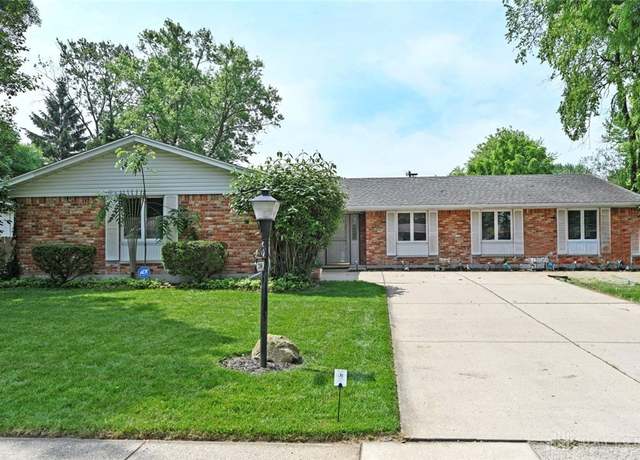 Property at 2244 Berrycreek Dr, Dayton, OH 45440, 4 beds, 2.5 baths